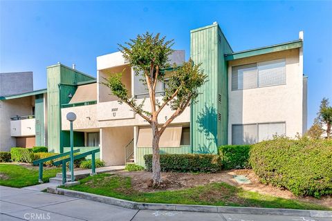 A home in La Mirada