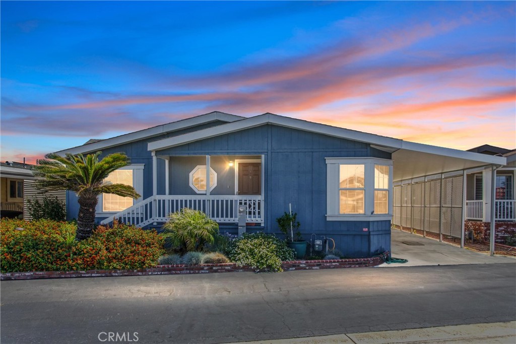 View Huntington Beach, CA 92649 mobile home