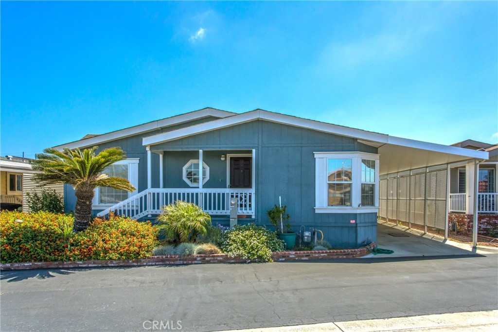 Photo 4 of 49 of 16222 Monterey Lane 82 mobile home