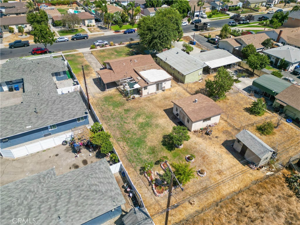 Photo 33 of 35 of 403 S Aspan Avenue house