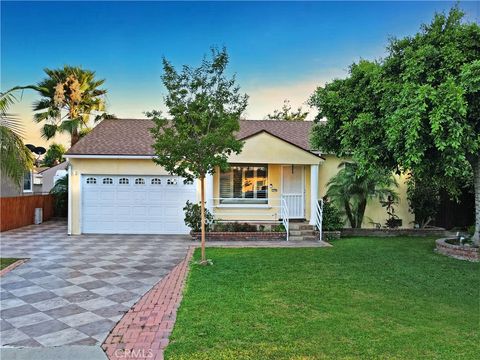 7820 Springer St Downey CA 90242