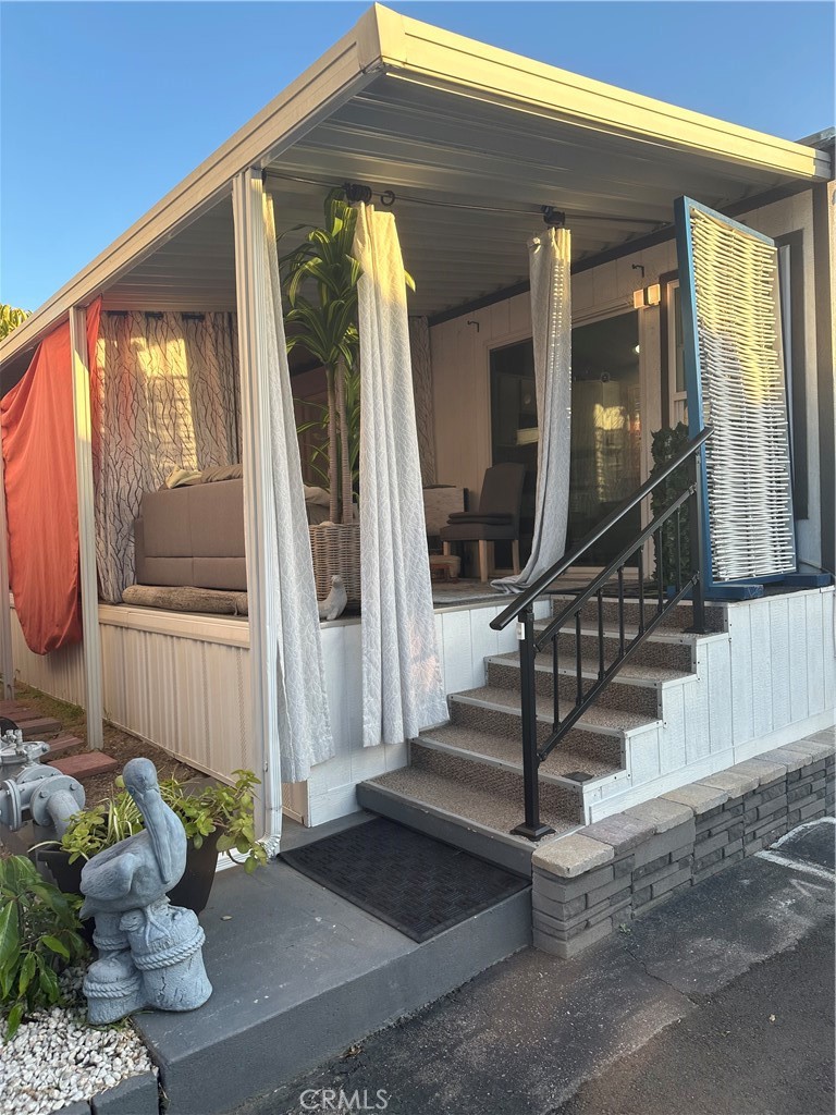 80 Riversea Road