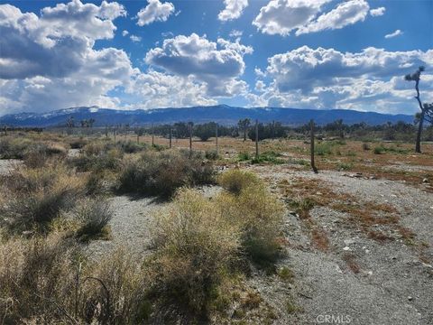 Photo of 2647 Minero Road, Pinon Hills, CA 92372 (MLS # IV24056221)
