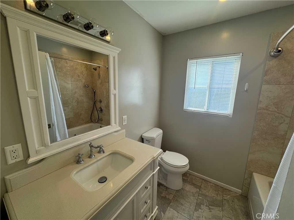 Photo 3 of 25 of 12913 Whitewood Avenue house