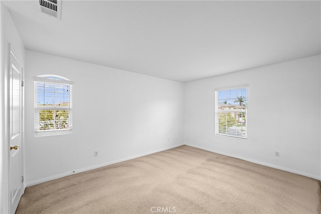 listing image 44