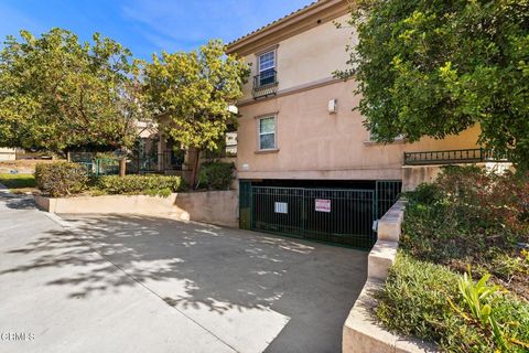 A home in La Crescenta