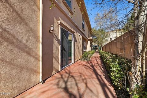 A home in La Crescenta