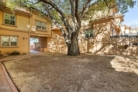 A home in La Crescenta