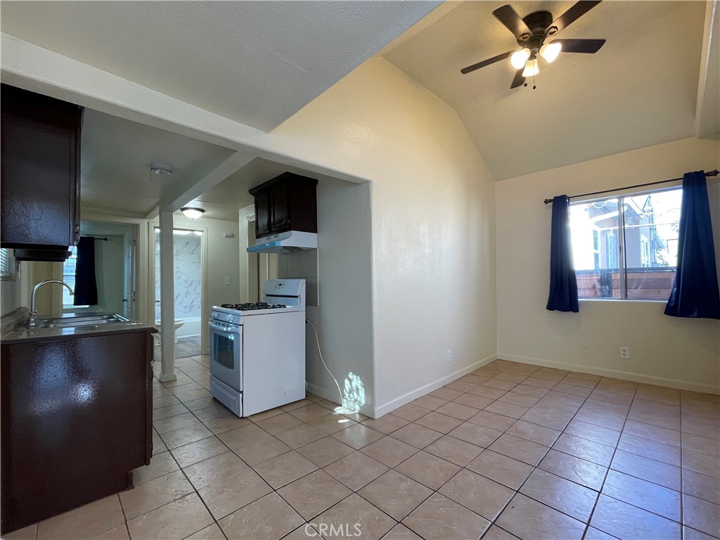 Wrigley Area (WR) - Residential Income