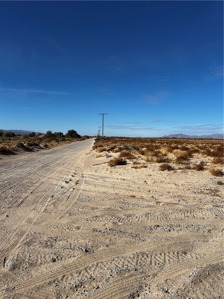 NEW LISTING 49652 Silver Valley Rd is a land on a 10 acre lot, great opportunity, Ground Water Pump already in the property ... Adjacent Land next to this Listing of 10 Acre also for SALE (APN 0530-081-12-0-000), they can be purchase separately or together.