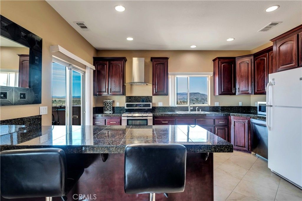 listing image 130729656189119618533