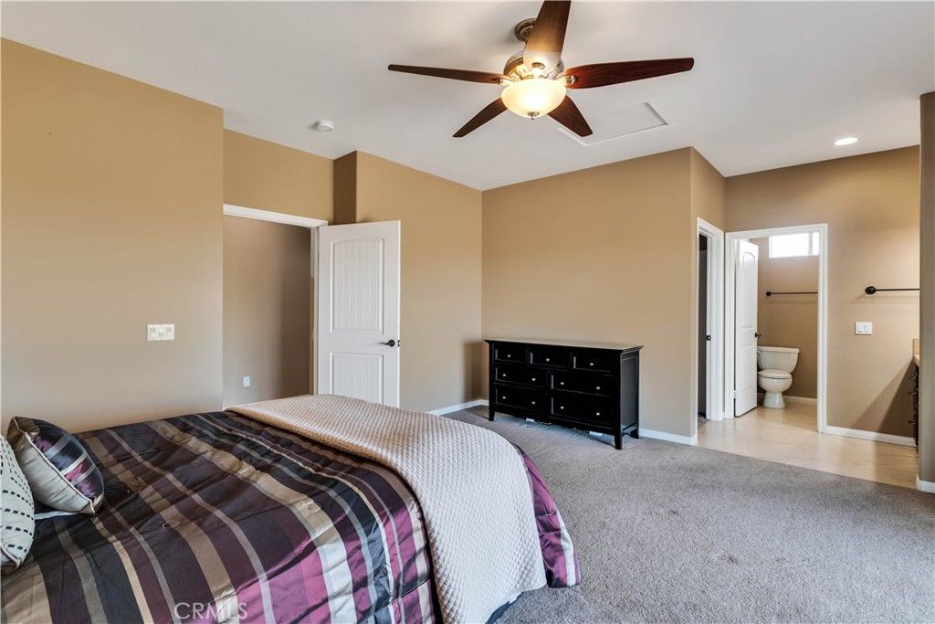 listing image 130725429946931862327
