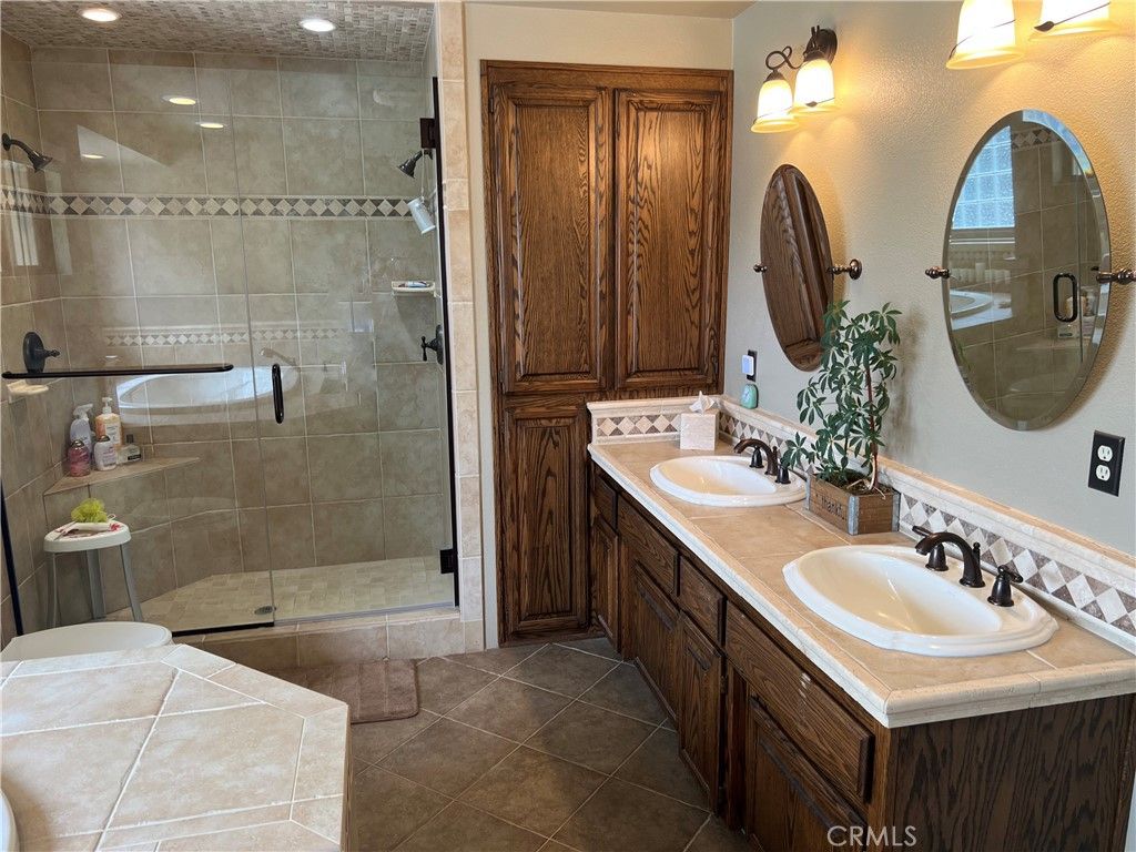 listing image 130720382162797748554