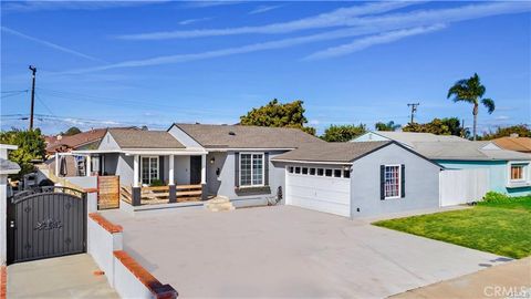 A home in Midway City