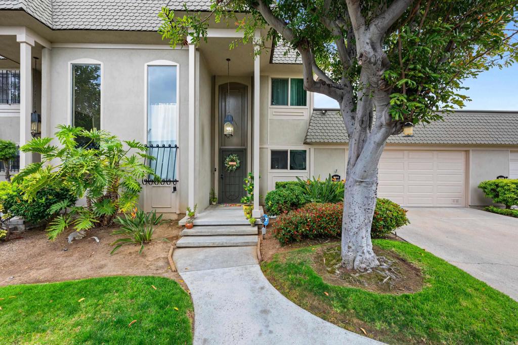 View San Diego, CA 92110 townhome