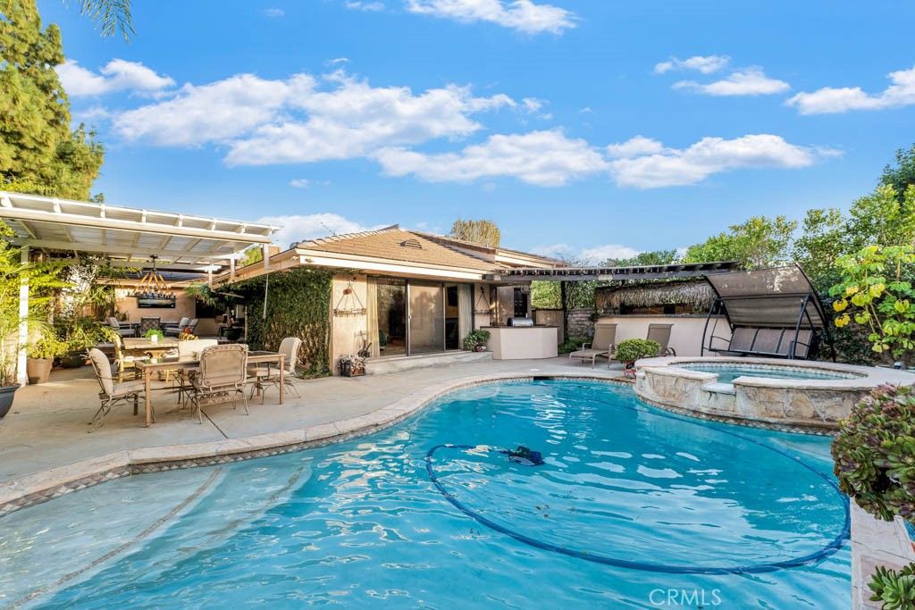 listing image 130728880433319022178