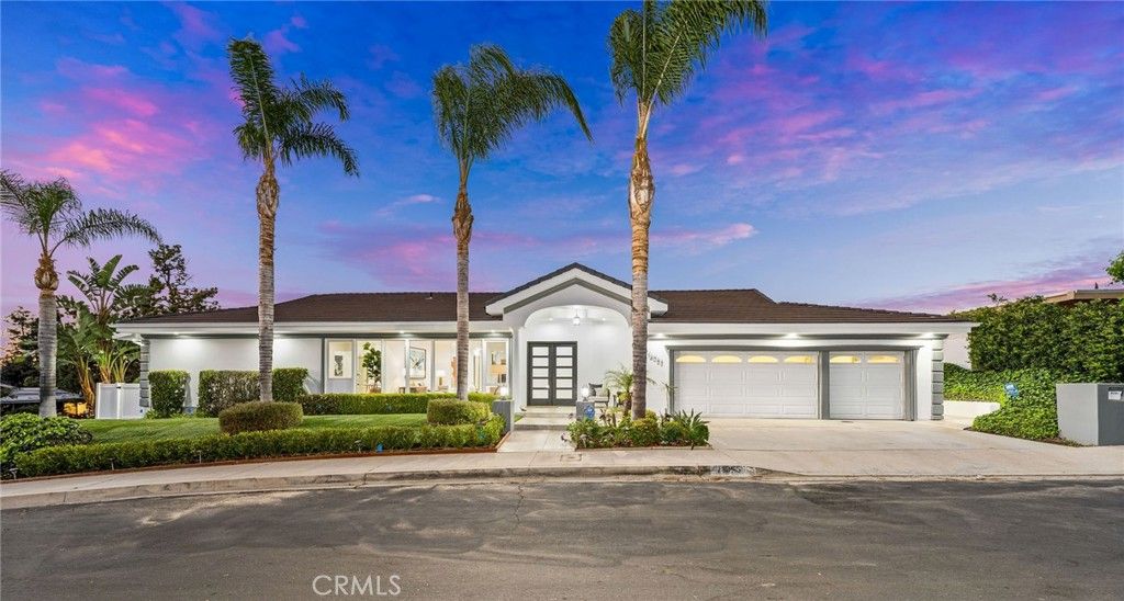 listing image 130723558068661094907