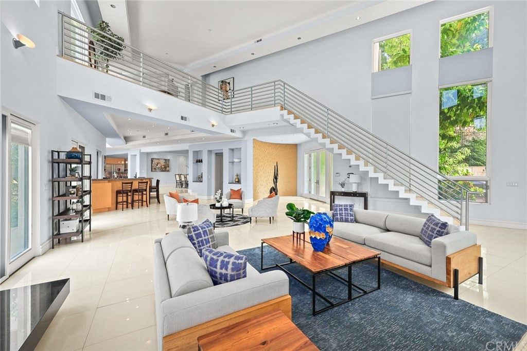 listing image 130727833414070726531