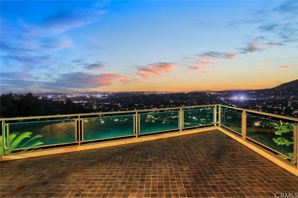 listing image 130726904276589616903