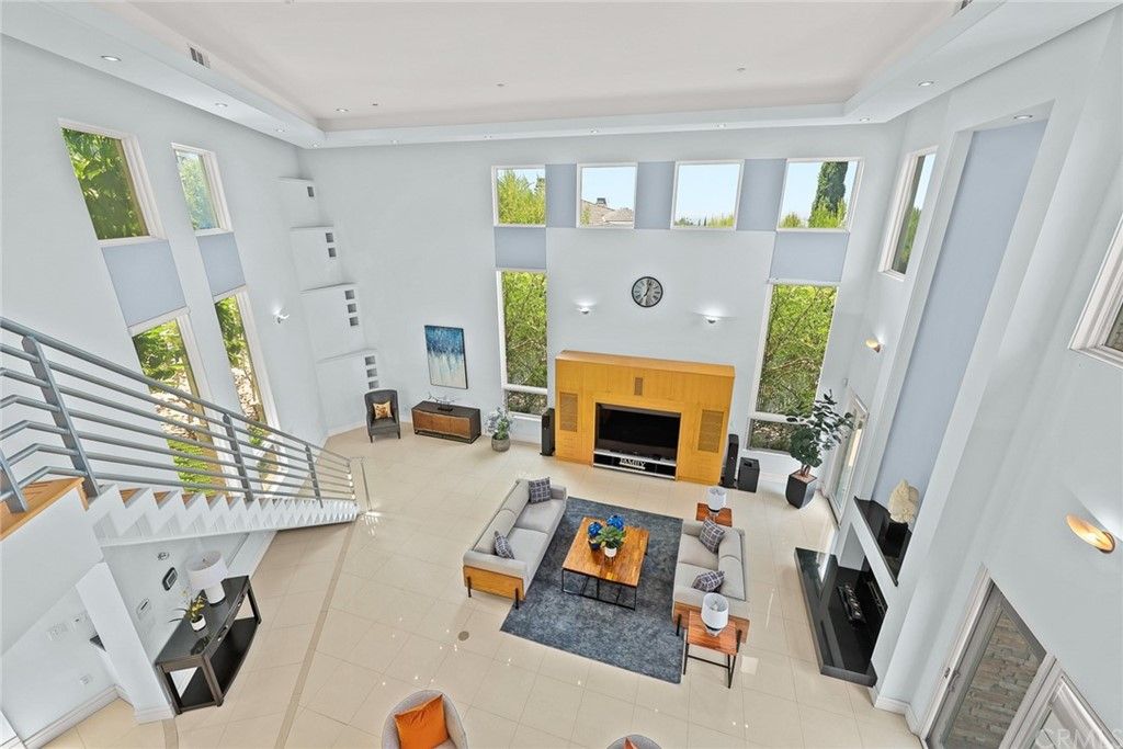 listing image 130729604234041727156