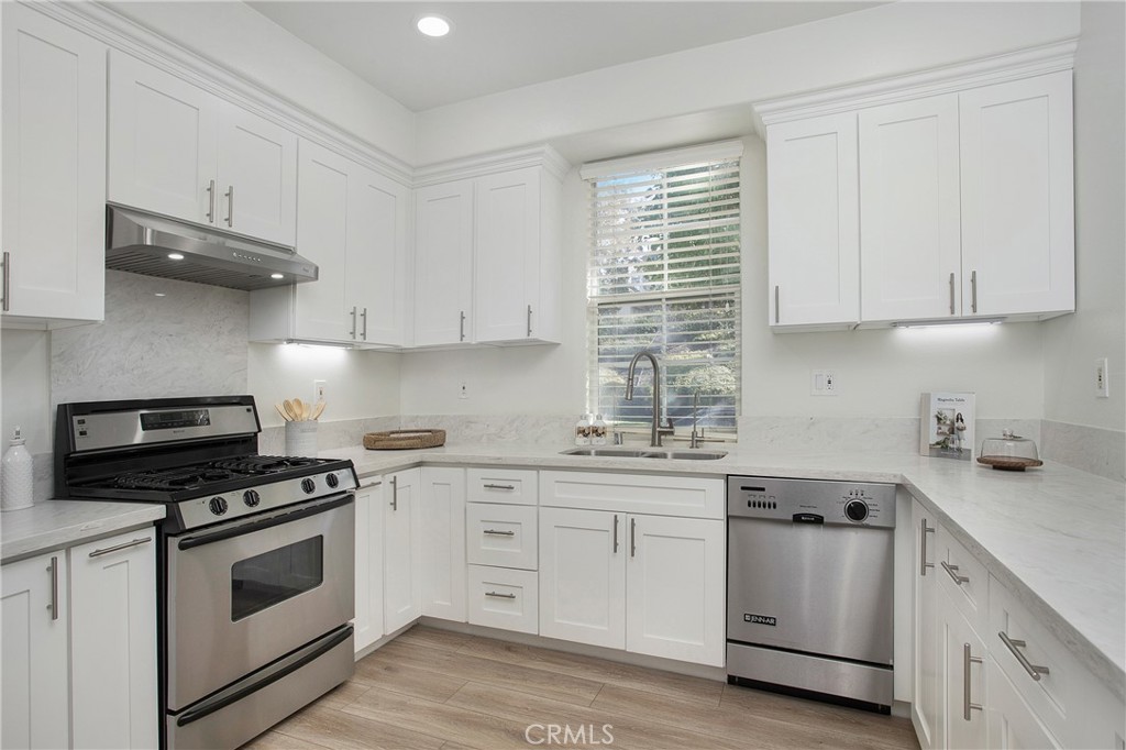 Photo 9 of 27 of 181 Sklar Street 61 condo