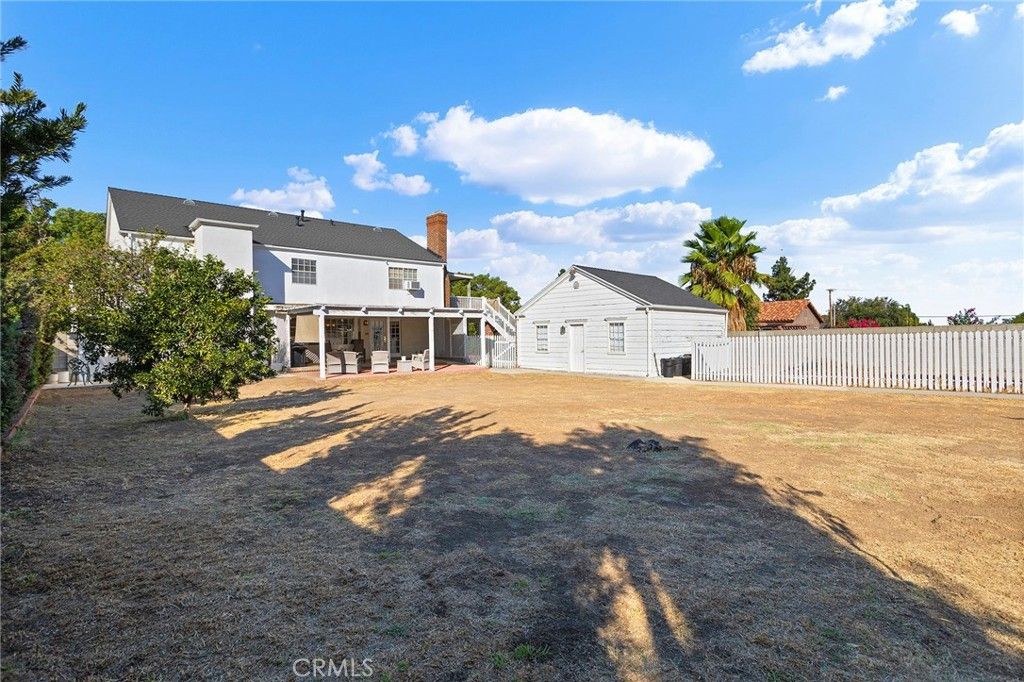 listing image 130726599303437185838