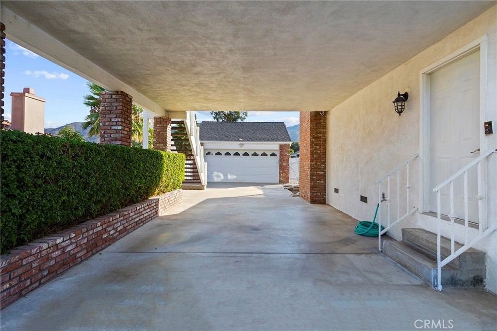 listing image 130722518052435270614