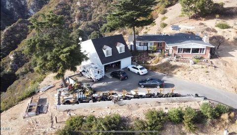 A home in La Crescenta