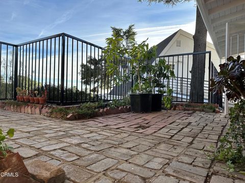 A home in La Crescenta