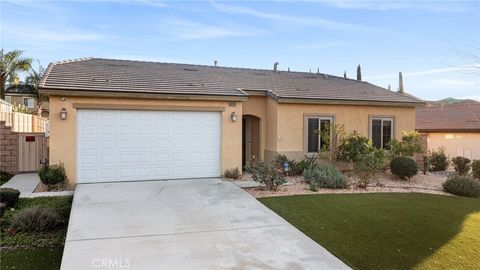 A home in Lake Elsinore