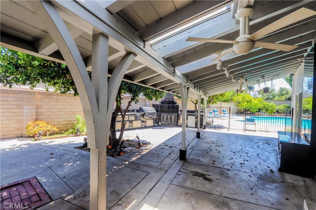 listing image 130720024693473822513