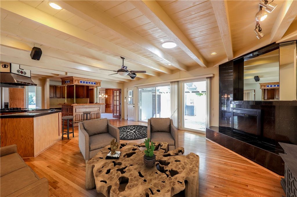 listing image 130723210895916105537