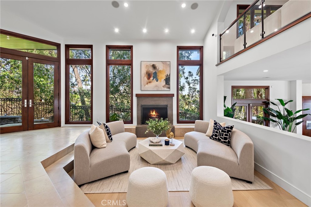 2907 Cliff Drive