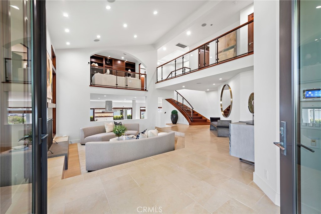 2907 Cliff Drive
