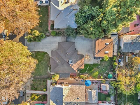 A home in Reseda