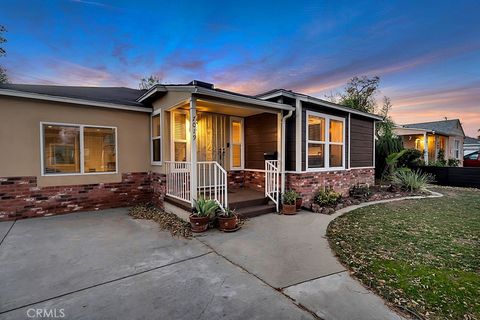 A home in Reseda