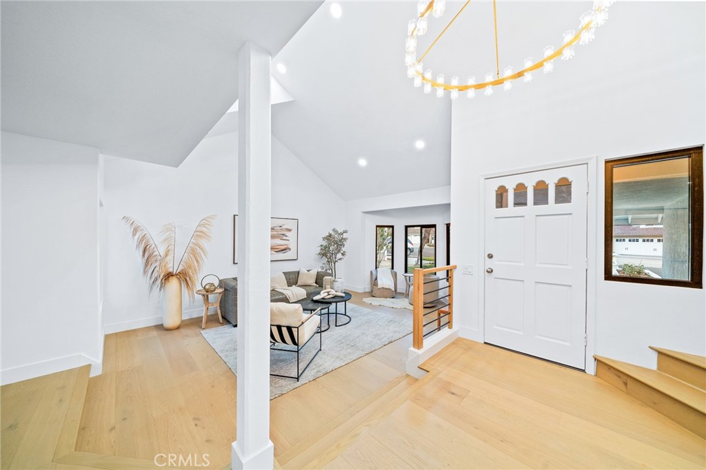 28675 Mira Vista