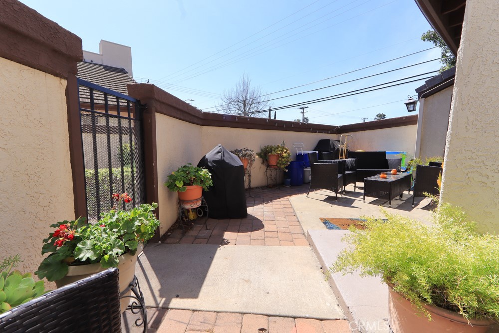414 N Imperial Avenue D