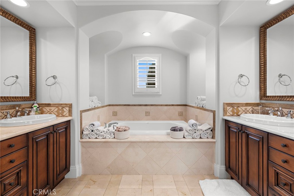 La Cima (LACM) - Residential