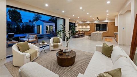 A home in Studio City