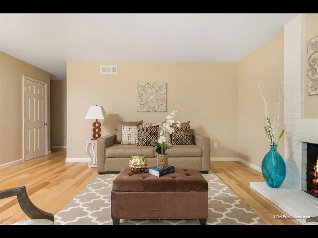 listing image 130729267183263114408