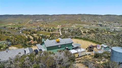 A home in Leona Valley