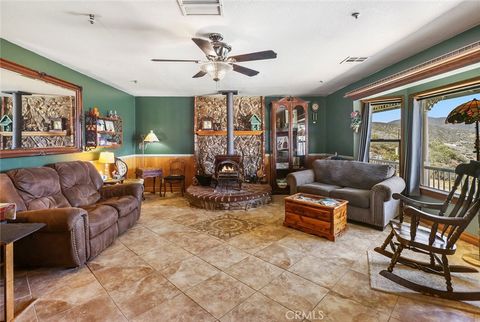 A home in Leona Valley