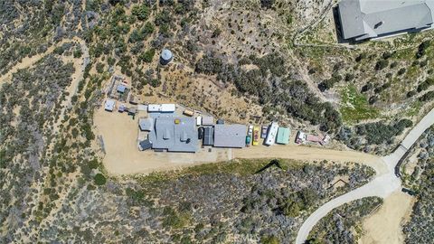 A home in Leona Valley