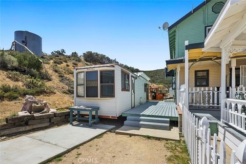 A home in Leona Valley