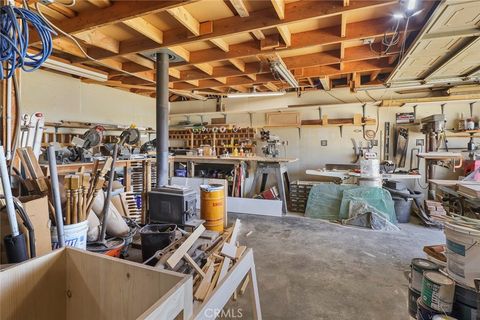 A home in Leona Valley