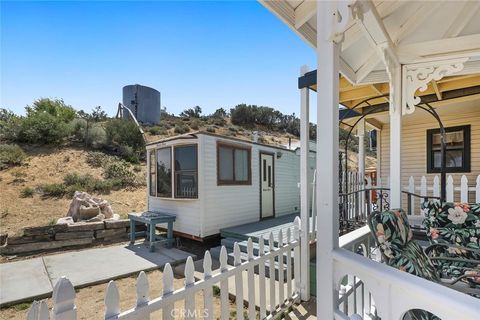 A home in Leona Valley