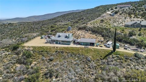 A home in Leona Valley