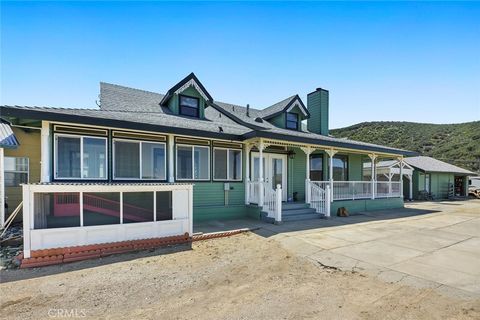 A home in Leona Valley