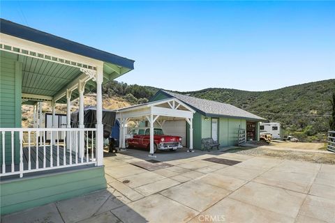 A home in Leona Valley